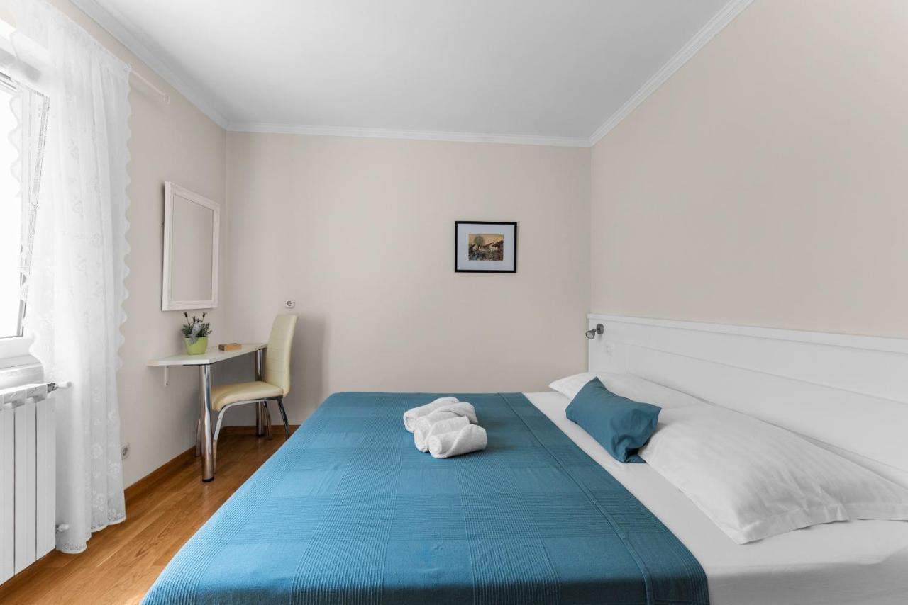 Villa Hope - Apartments With Shared Pool Пореч Екстериор снимка
