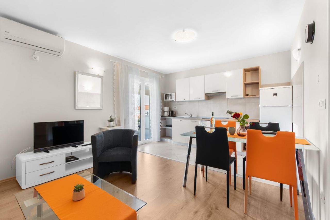 Villa Hope - Apartments With Shared Pool Пореч Екстериор снимка