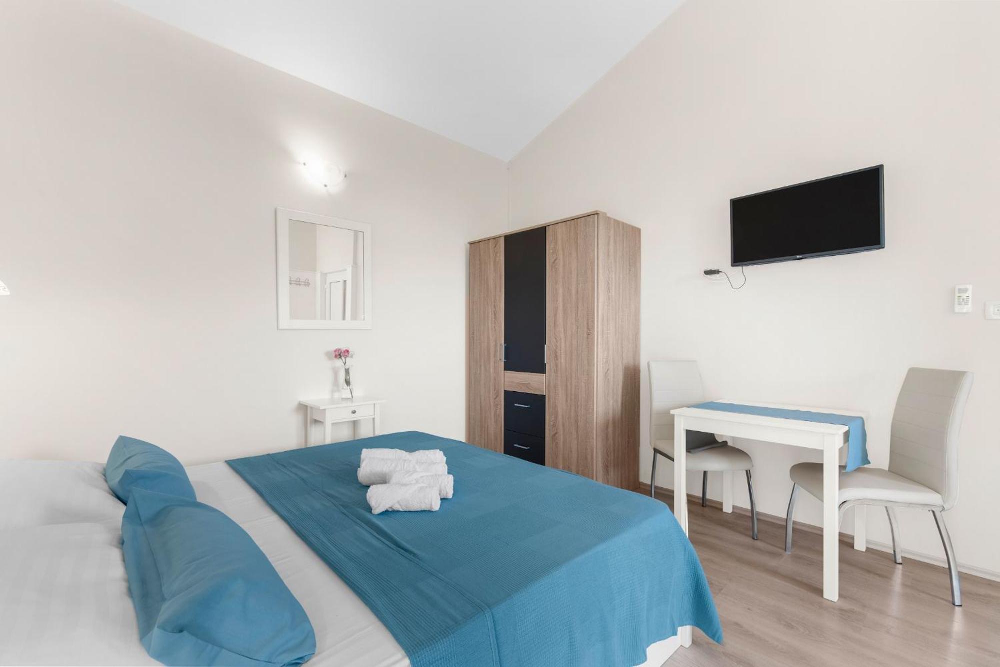 Villa Hope - Apartments With Shared Pool Пореч Стая снимка