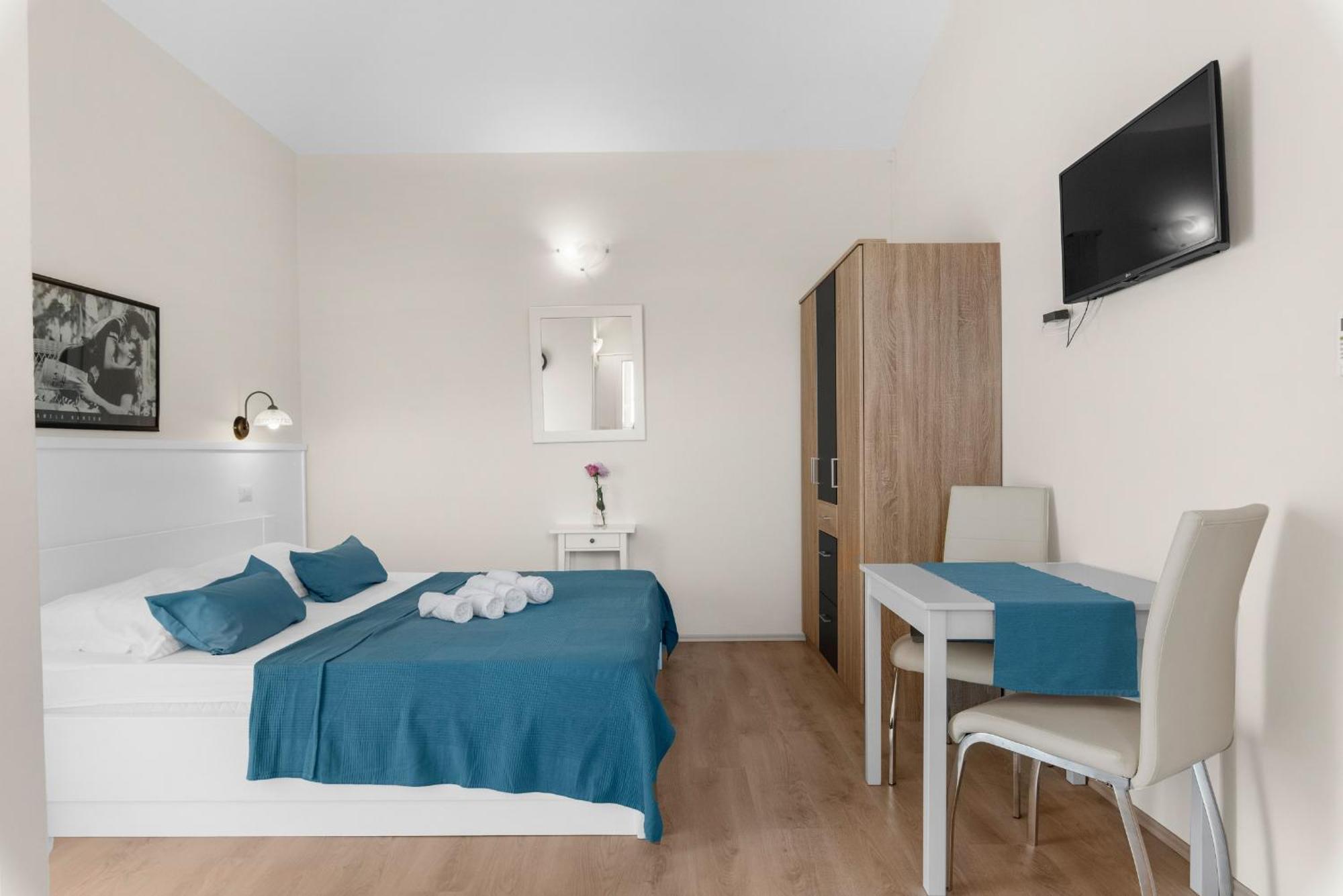 Villa Hope - Apartments With Shared Pool Пореч Стая снимка