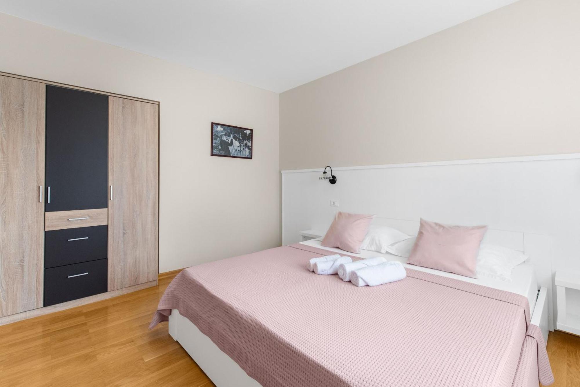 Villa Hope - Apartments With Shared Pool Пореч Стая снимка