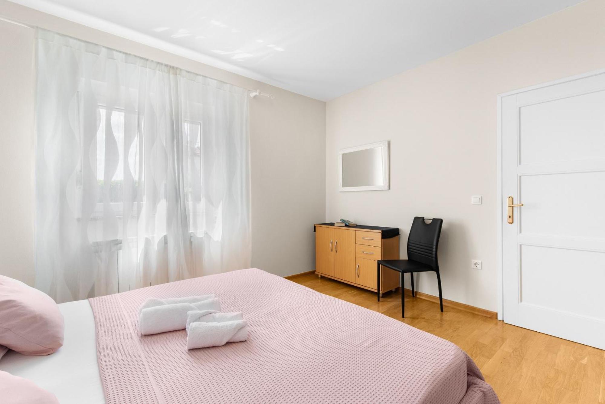Villa Hope - Apartments With Shared Pool Пореч Стая снимка